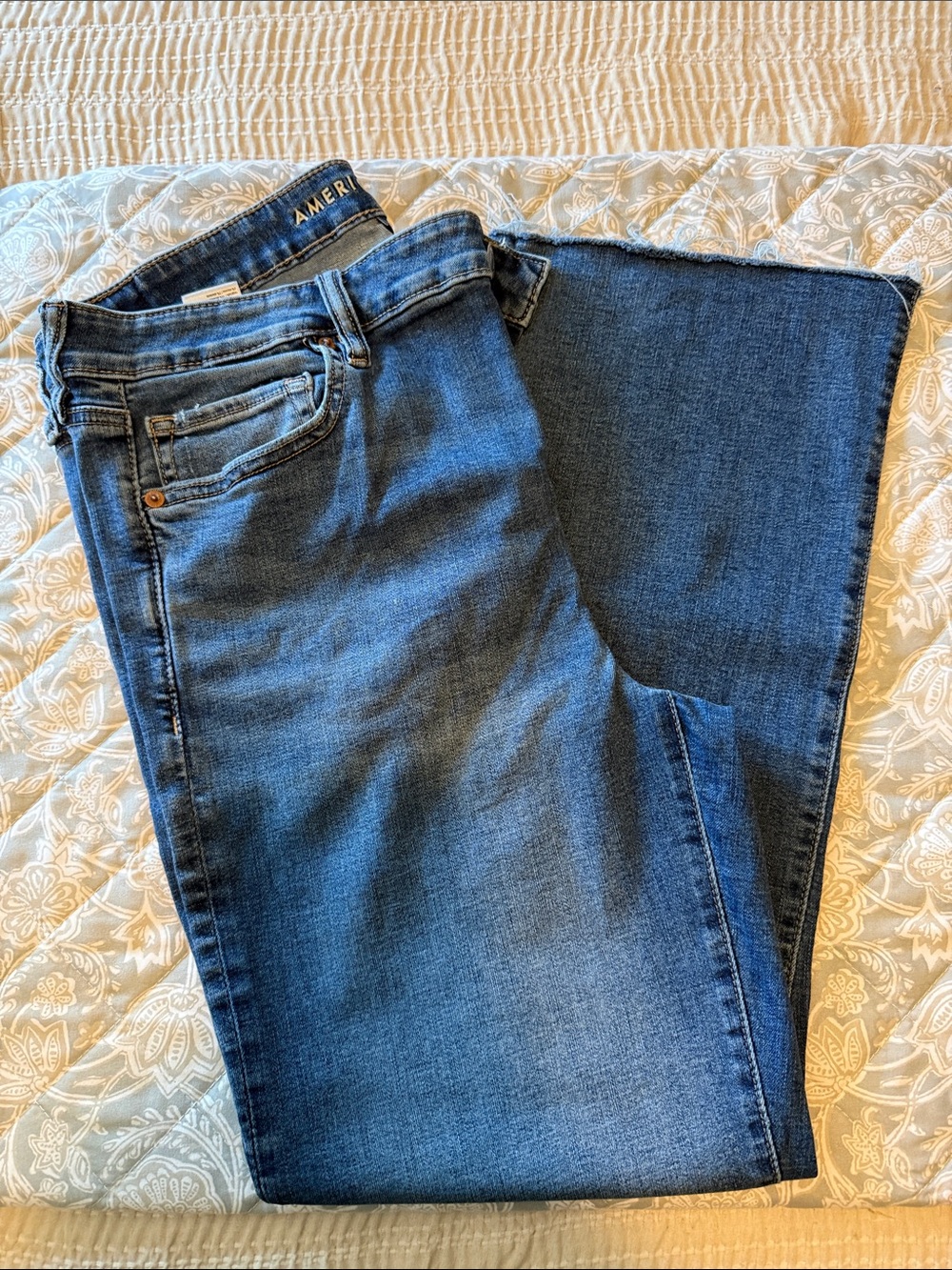 American Eagle Outfitters Women's Cropped Flare Jeans